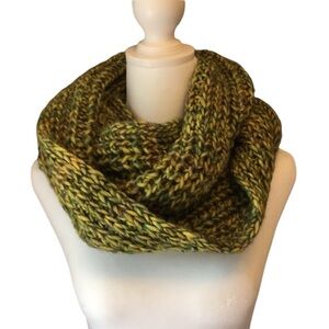 Cintelli e Galluzzo Yellow green Italian wool alpaca chunky infinity scarf